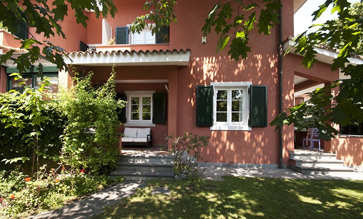 Outside view, Villa Angela, one of the villas you can rent from Glesus, Wedding & Travel Services in Italy